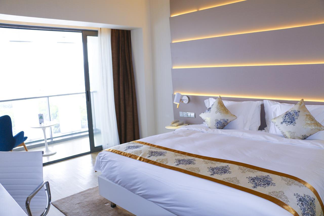 Sanya Phoenix Airport Hotel Exterior photo