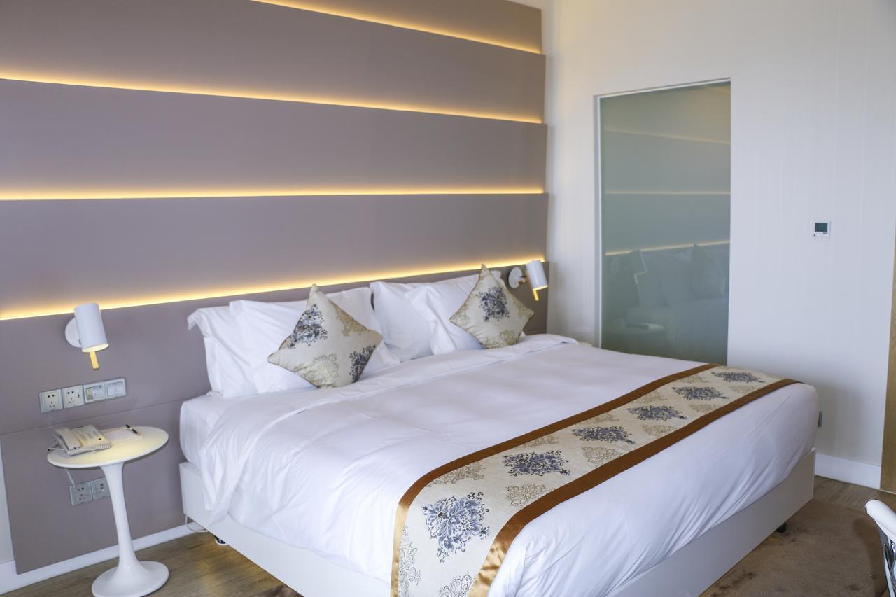 Sanya Phoenix Airport Hotel Exterior photo